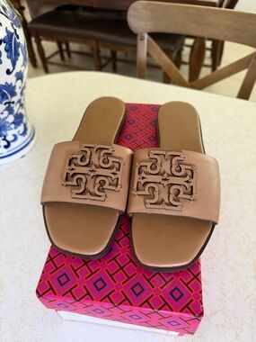 Ines Tory Burch Tan Leather Logo Slide Sandals